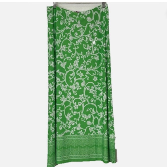 Vince Camuto Dresses & Skirts - Vince Camuto Midi Skirt Size: L